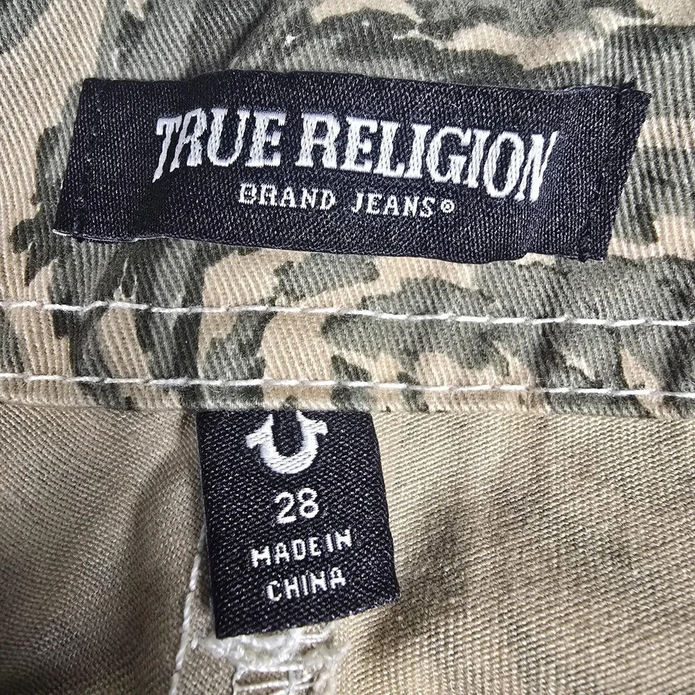 True Religion Cargo Pants Mens 28x31 Green Abstract Camo SN Straight Leg Utility